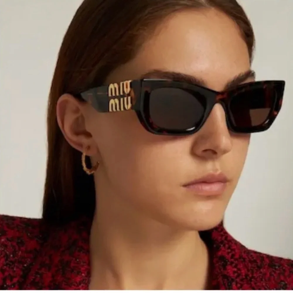 MIU MIU Rectangular sunglasses - Picture 1 of 7
